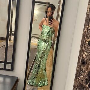 Bronx and Banco Green Gown